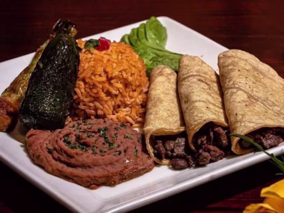 garciascuisine-Instagram-2602-ig-17951654098626309_36F85703-5056-A36F-237B2FB18CCEF5E9-36f853d45056a36_36f86410-5056-a36f-235cf7d1dcad04e9.avif