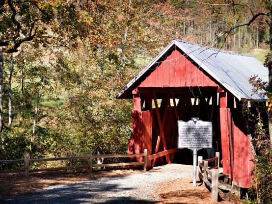 Campbell-s-Covered-Bridge-4--01ca3e545056a36_01ca42b0-5056-a36f-23686a343157a111.avif