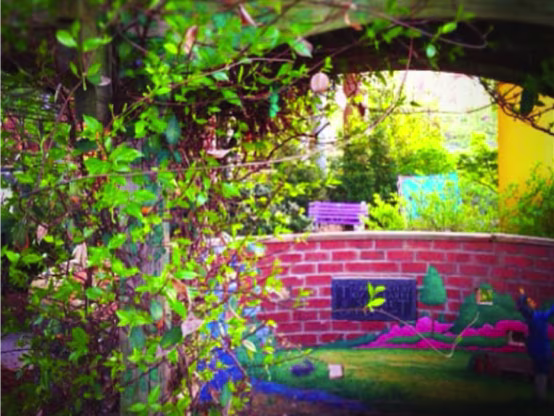 ChildrensGardenTrellis0_e6f7cd50-5056-a36f-235d32c747acac4b.avif
