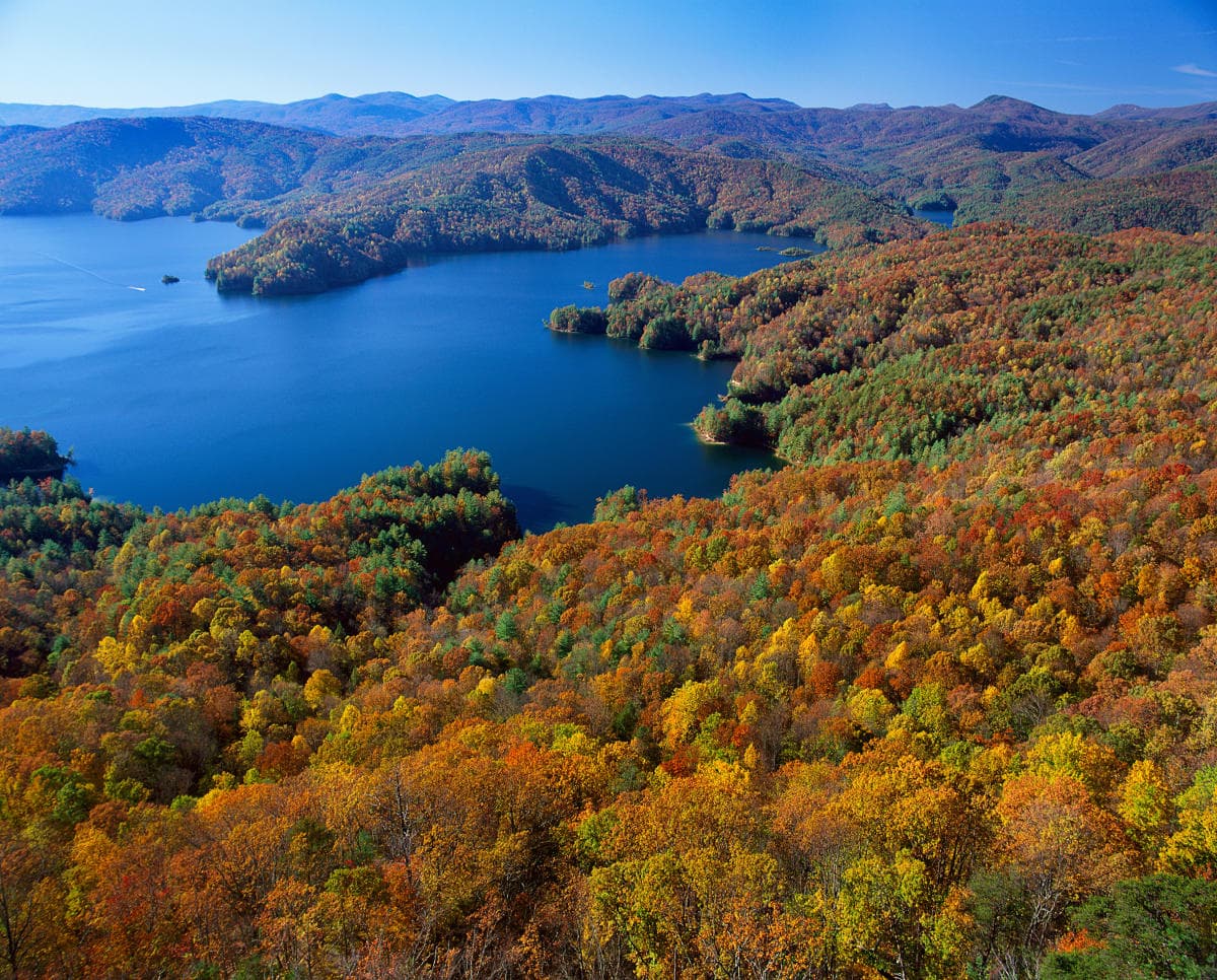 Jocassee-Gorges-2--35f660805056a36_35f674c9-5056-a36f-2398160f42326e7c.jpg