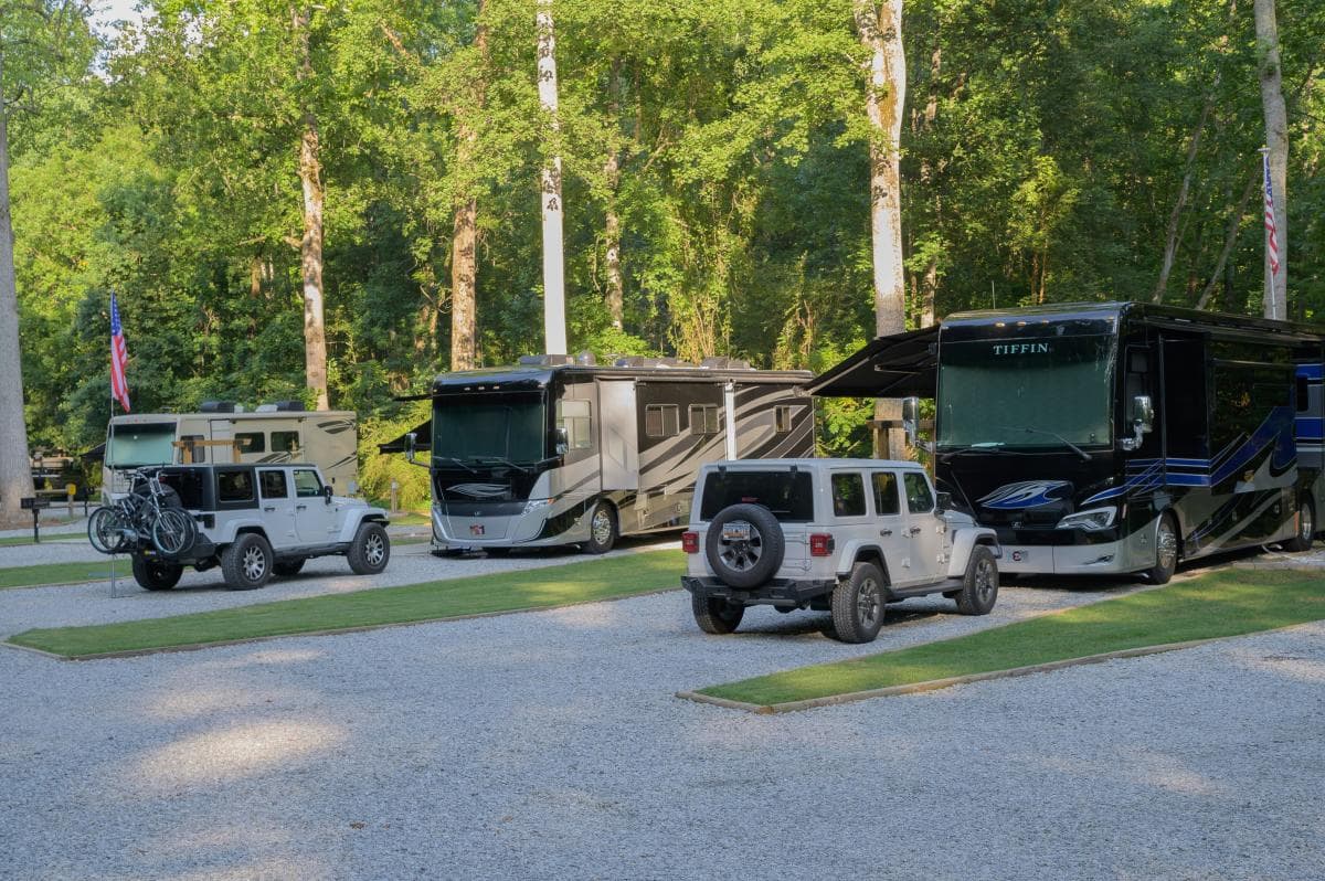 rv-site-1_648E52A7-5D88-4A38-9F6DDB31AC58A7FE_de10c0bd-a607-4fd2-adda0dab95db8850.jpg